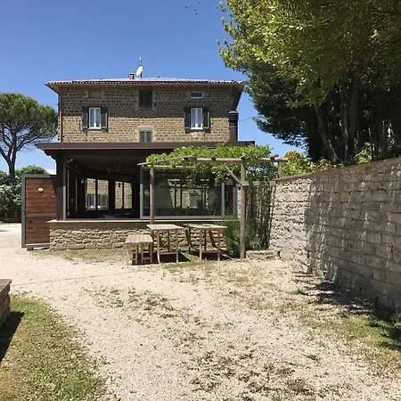 Agriturismo Serena Farm stay *